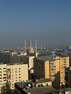 Satılır 3 otaqlı mənzil 138 m²