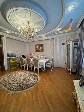 Satılır 3 otaqlı mənzil 138 m²