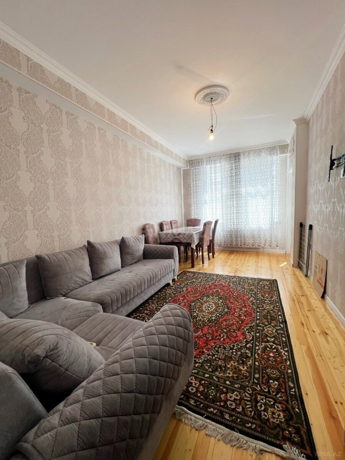 Kirayə verilir 2 otaqlı mənzil 60 m²