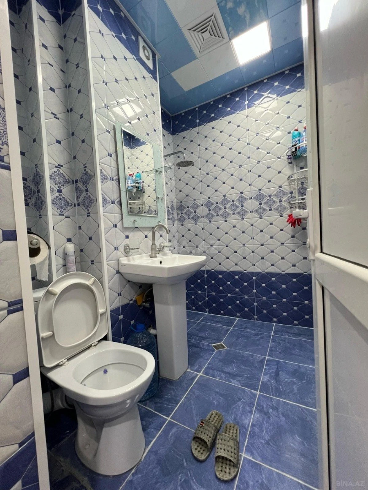 Kirayə verilir 2 otaqlı mənzil 60 m²