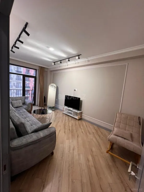 Kirayə verilir 2 otaqlı mənzil 90 m²