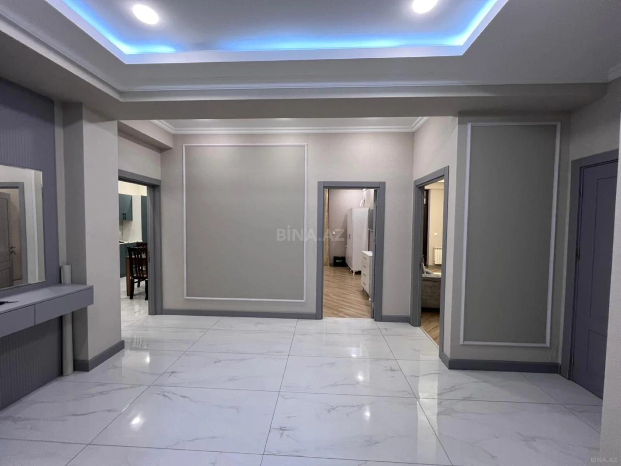 Kirayə verilir 2 otaqlı mənzil 90 m²