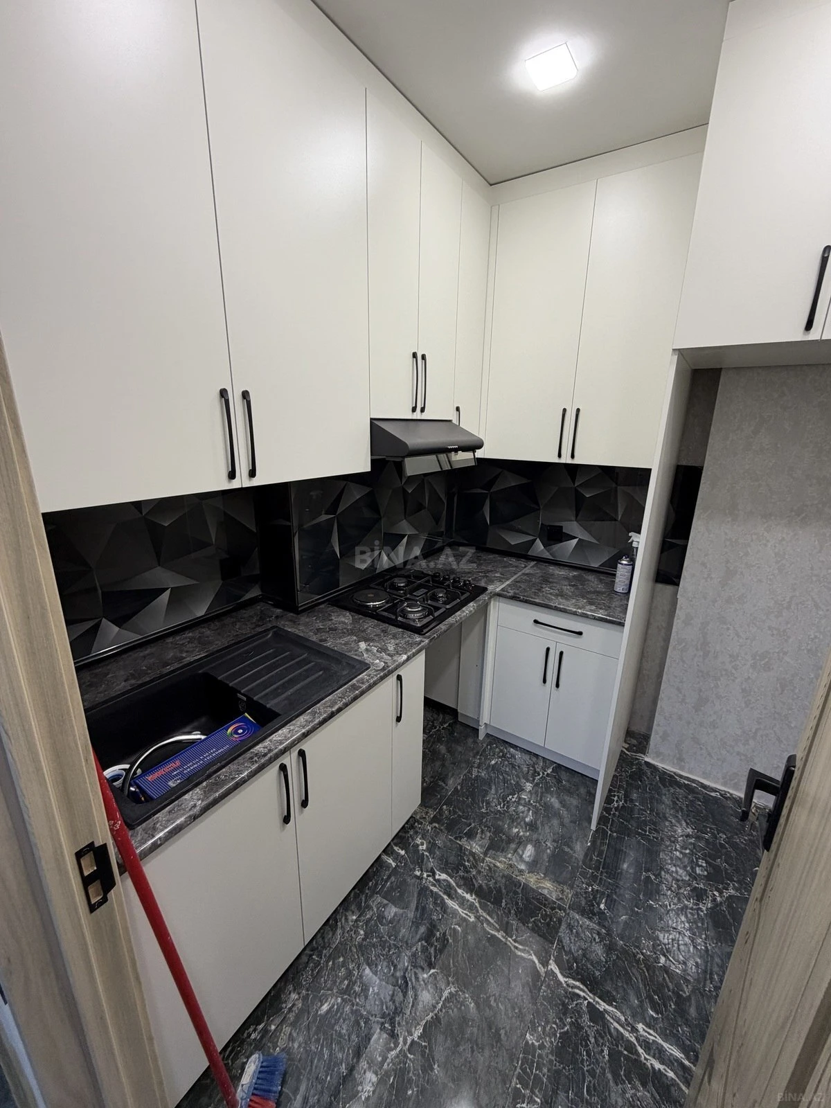 Satılır 2 otaqlı mənzil 62 m²