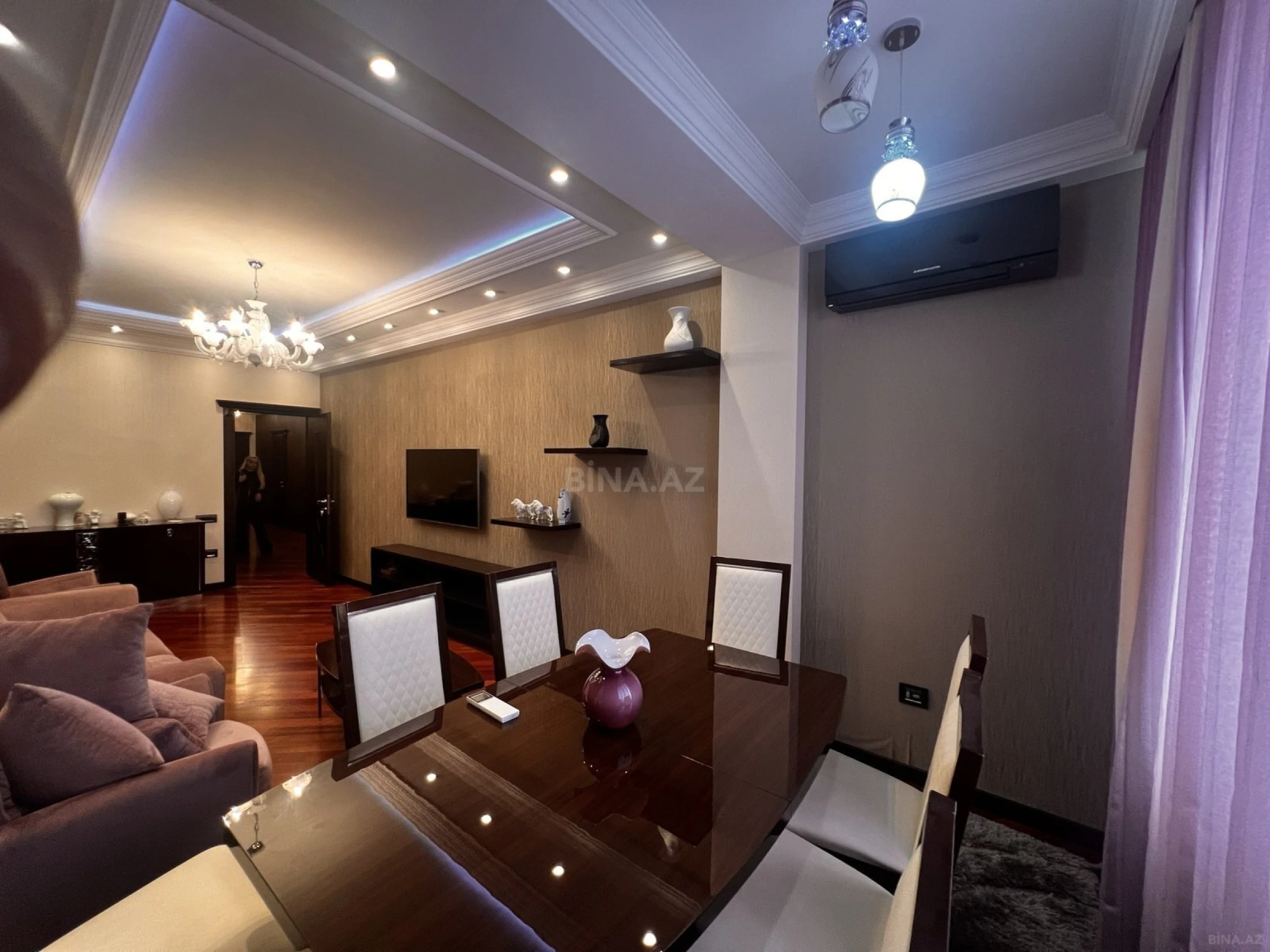 Kirayə verilir 3 otaqlı mənzil 140 m²