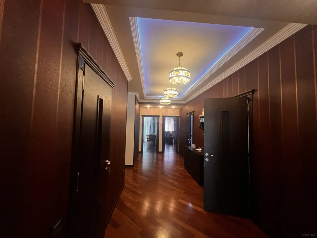 Kirayə verilir 3 otaqlı mənzil 140 m²