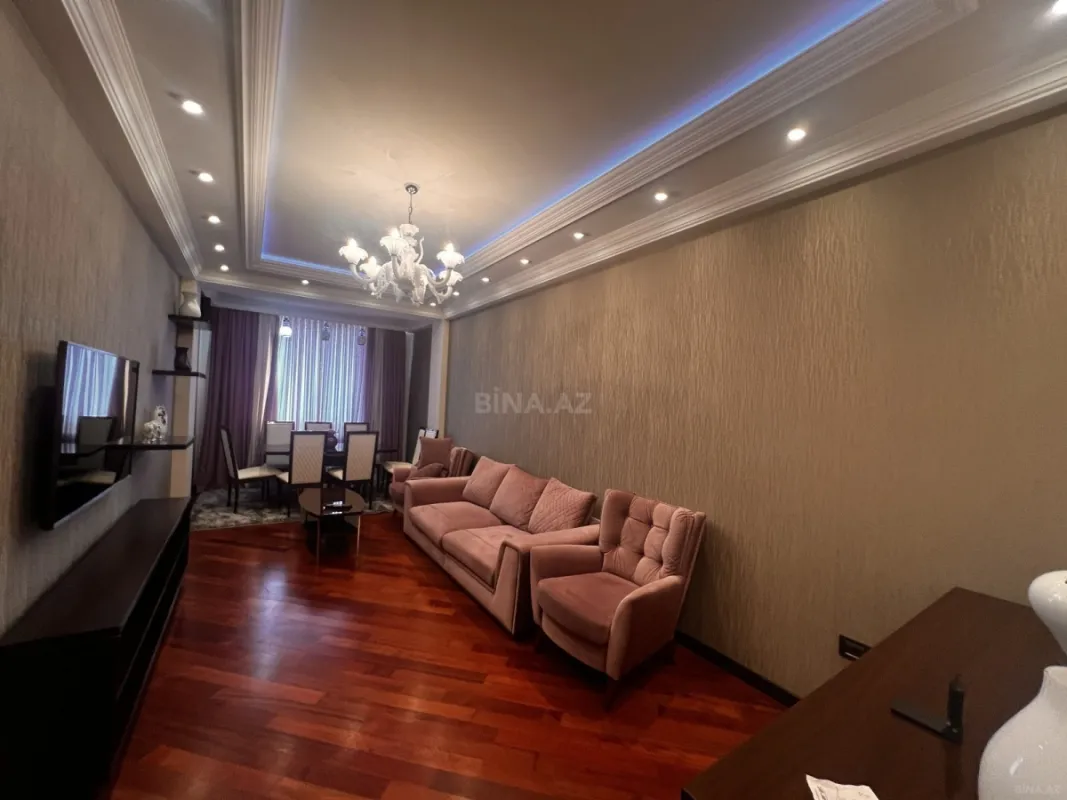 Kirayə verilir 3 otaqlı mənzil 140 m²