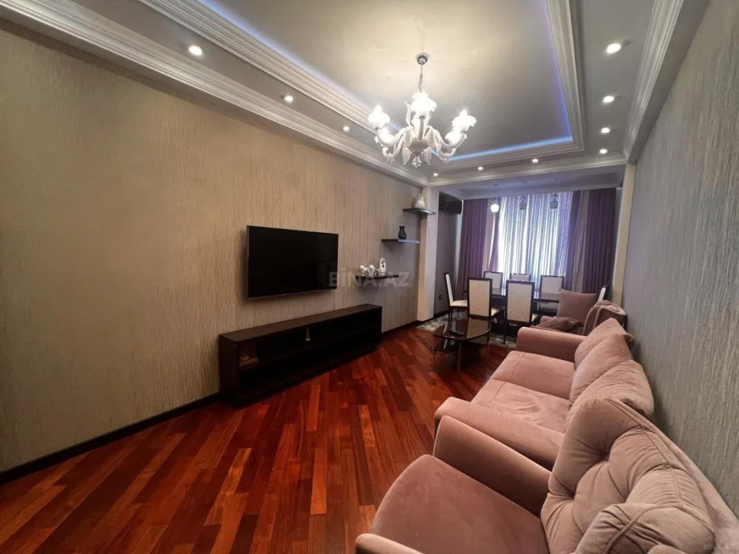 Kirayə verilir 3 otaqlı mənzil 140 m²