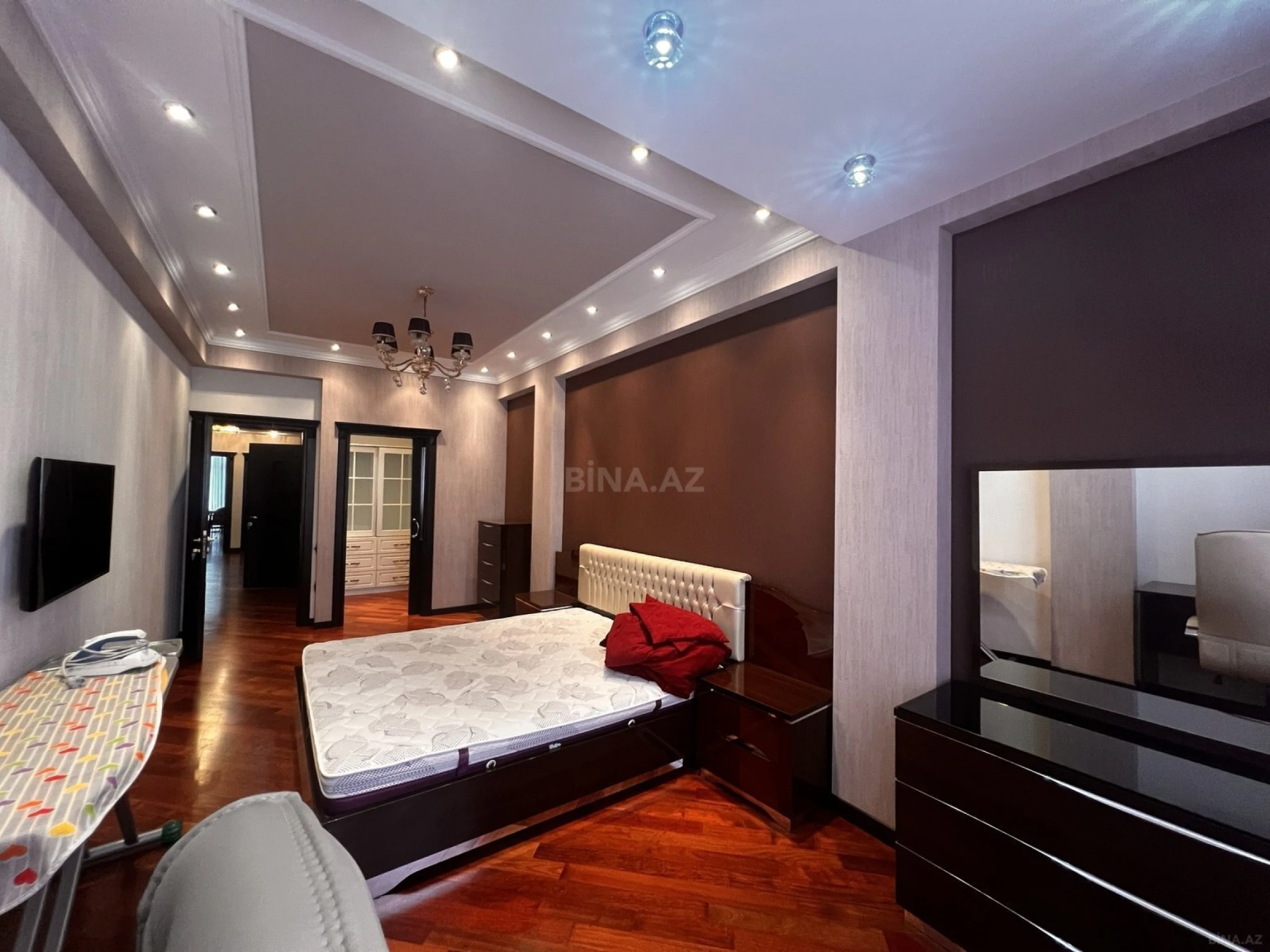 Kirayə verilir 3 otaqlı mənzil 140 m²