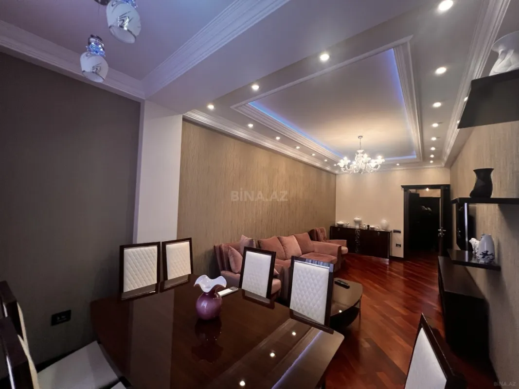 Kirayə verilir 3 otaqlı mənzil 140 m²