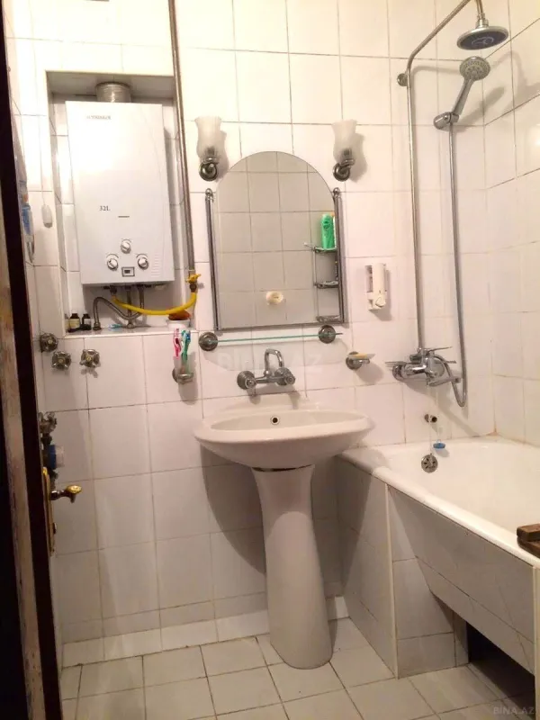 Satılır 2 otaqlı mənzil 65 m²