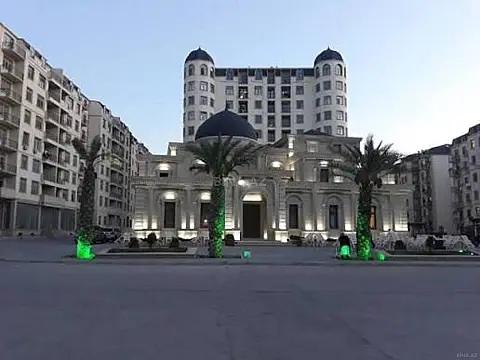 Satılır 3 otaqlı mənzil 122 m²