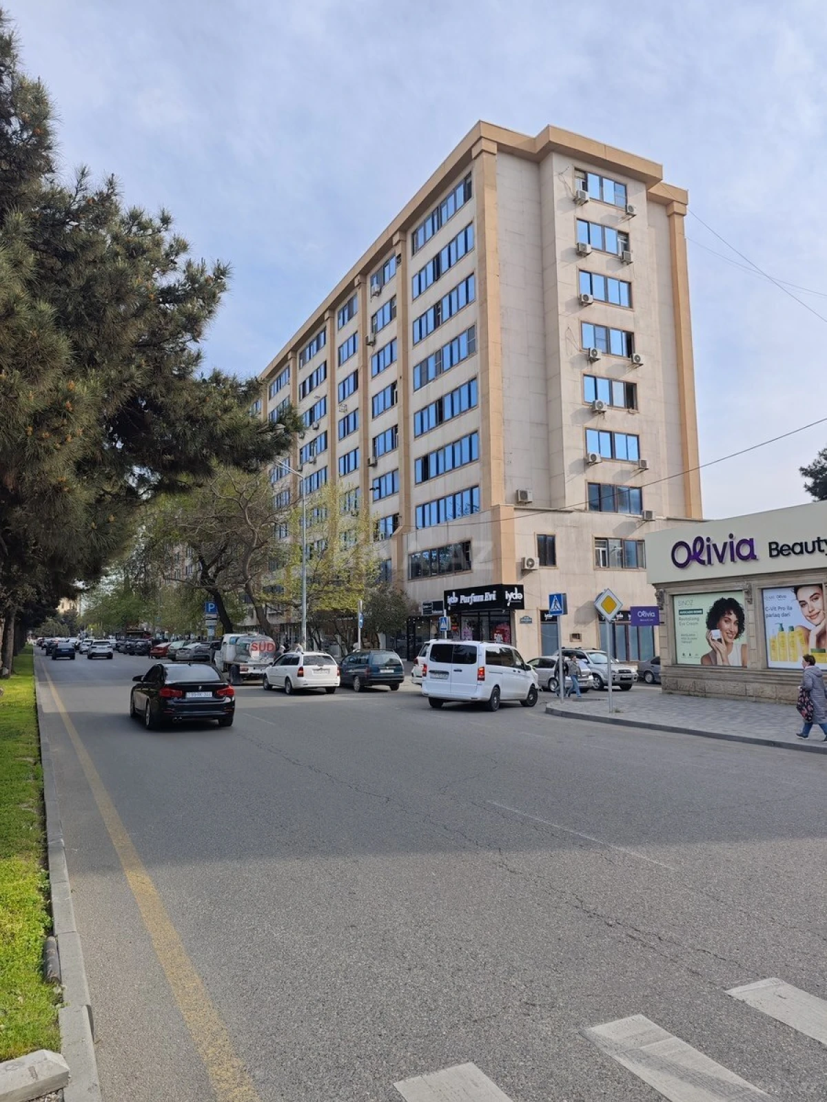 Satılır 4 otaqlı mənzil 100 m²