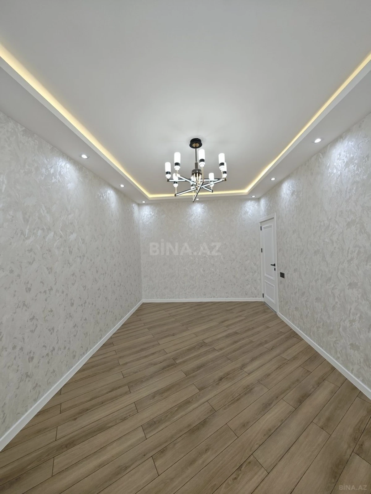 Satılır 4 otaqlı mənzil 100 m²