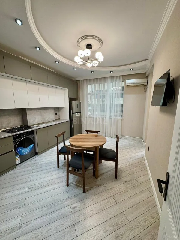 Satılır 2 otaqlı mənzil 82 m²