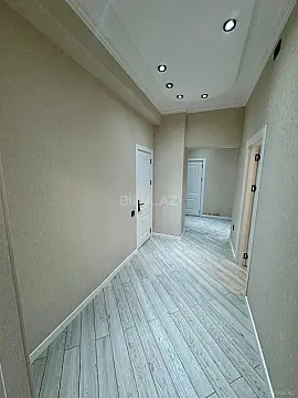 Satılır 2 otaqlı mənzil 82 m²