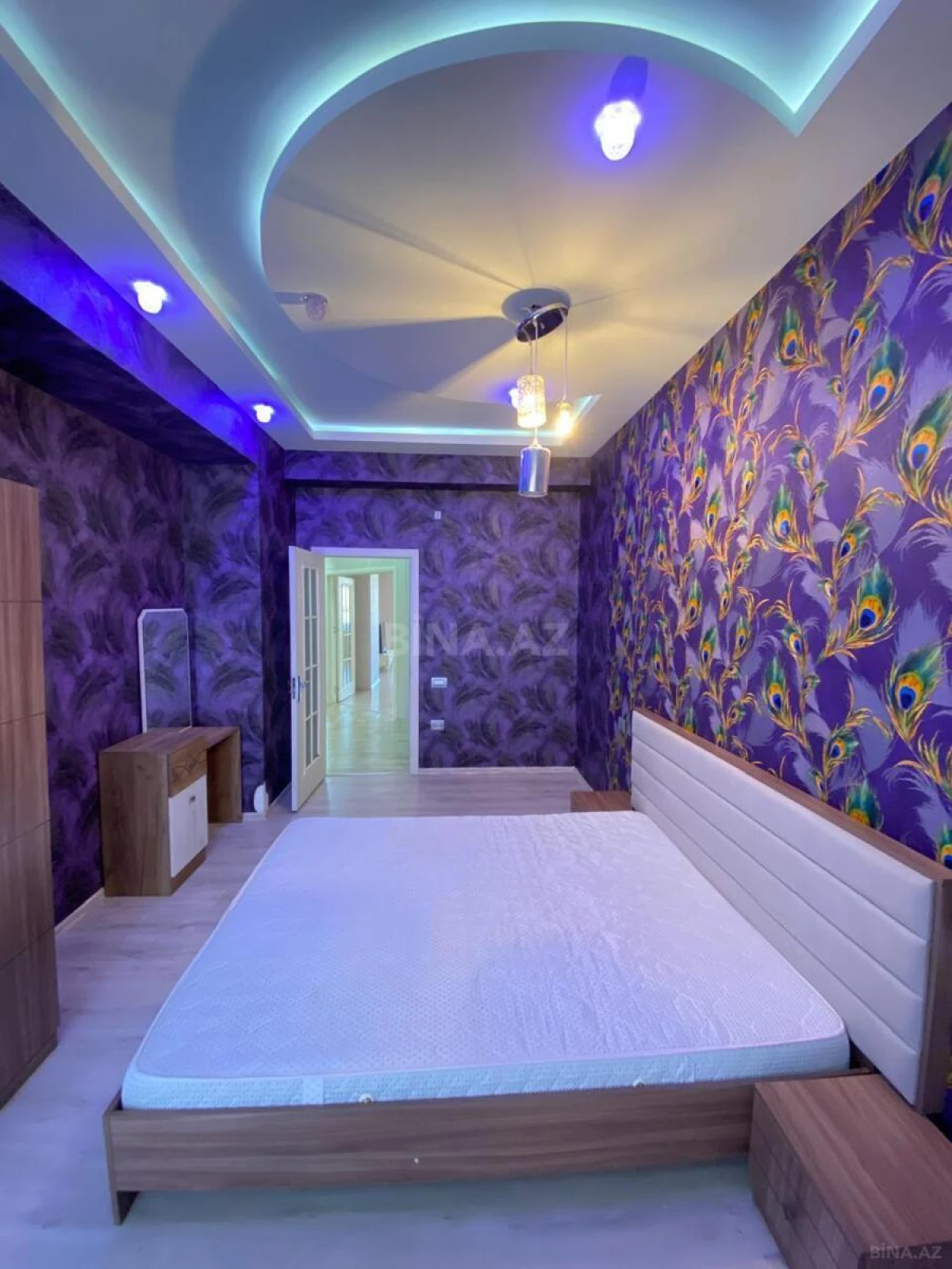 Kirayə verilir 3 otaqlı mənzil 160 m²