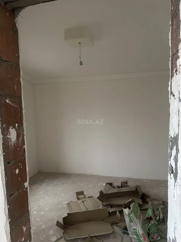 Satılır 6 otaqlı həyət evi 300 m²