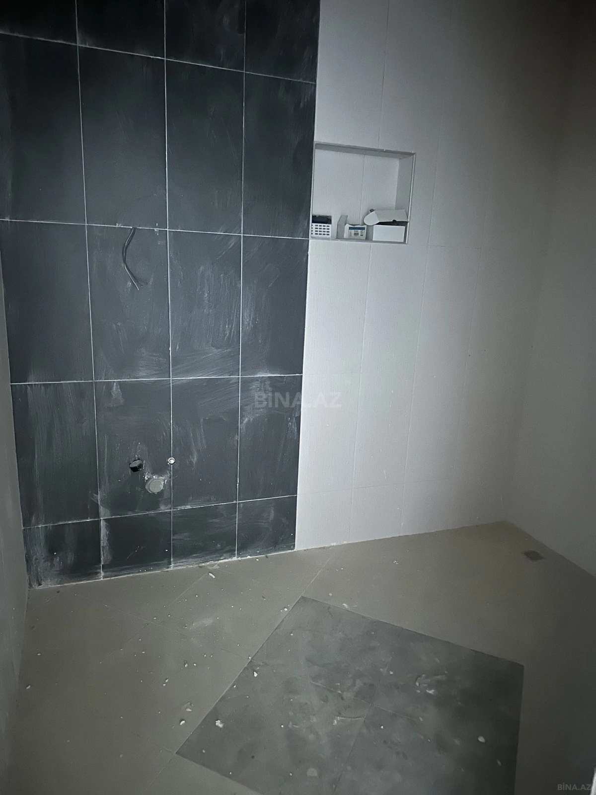 Satılır 6 otaqlı həyət evi 300 m²