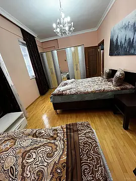 Kirayə verilir 4 otaqlı mənzil 170 m²