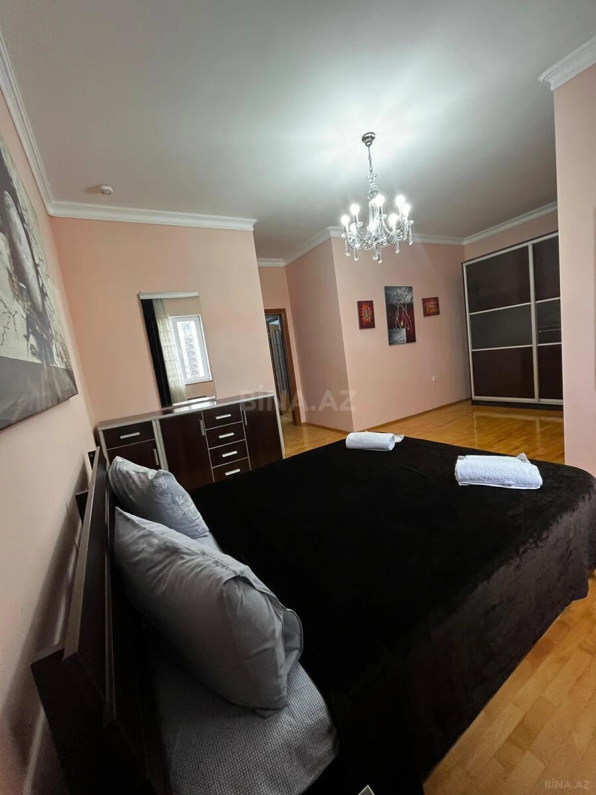 Kirayə verilir 4 otaqlı mənzil 170 m²