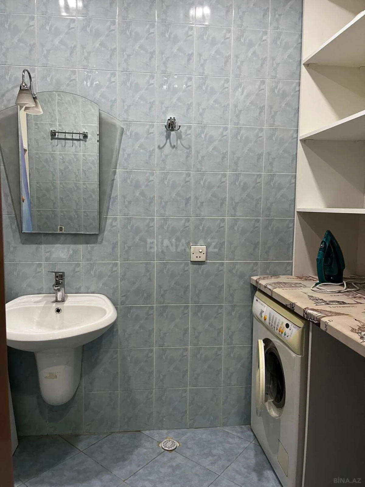 Kirayə verilir 4 otaqlı mənzil 170 m²