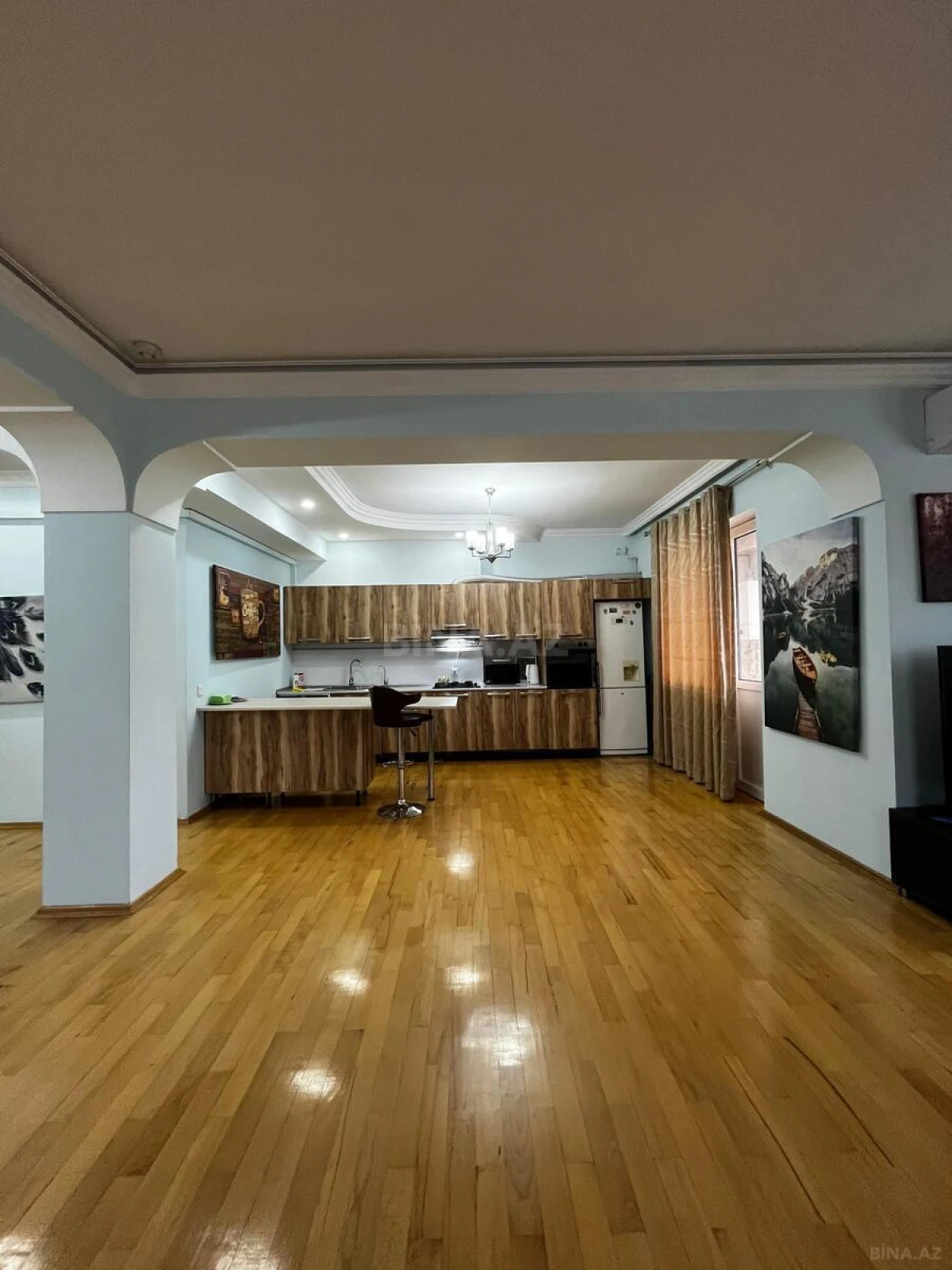 Kirayə verilir 4 otaqlı mənzil 170 m²