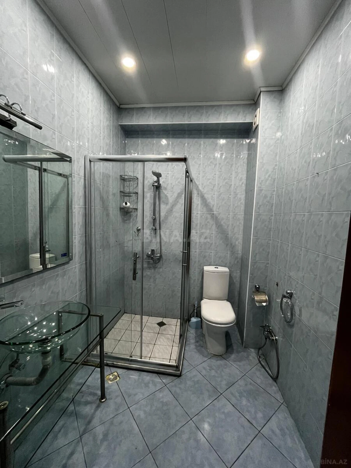 Kirayə verilir 4 otaqlı mənzil 170 m²