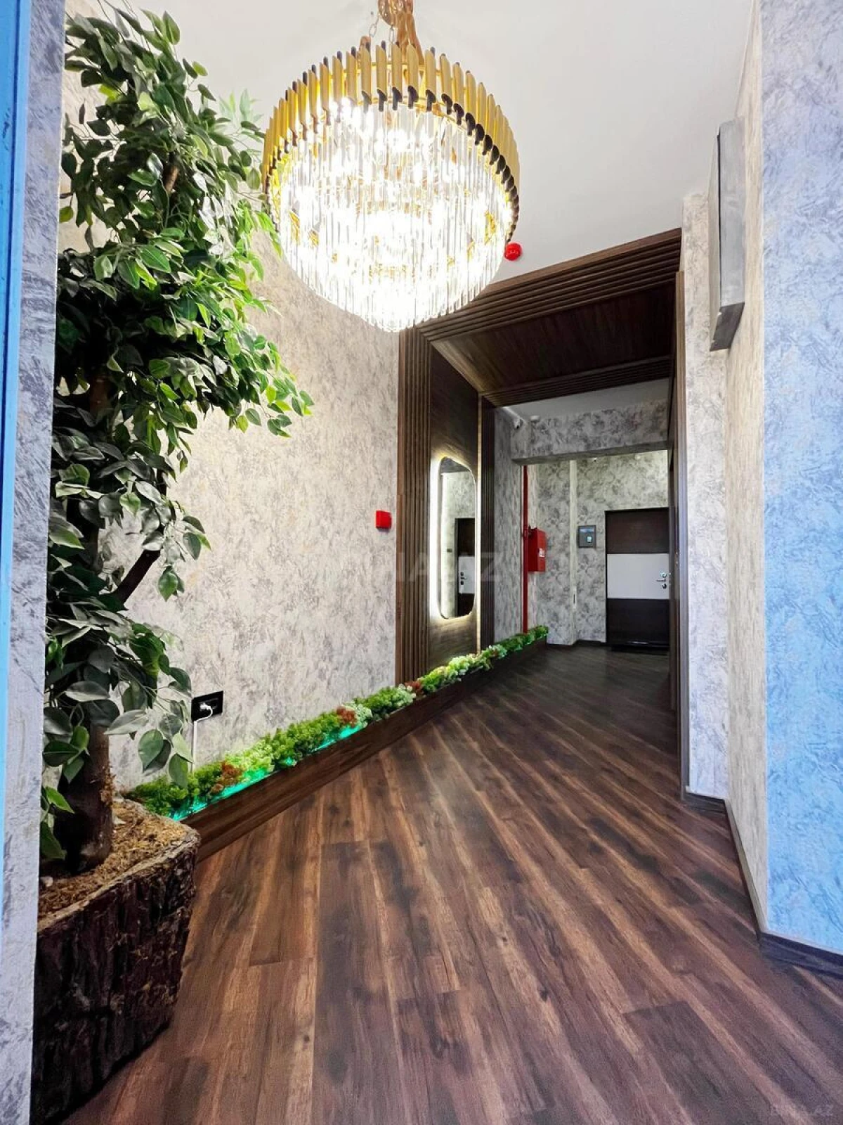 Kirayə verilir 4 otaqlı mənzil 170 m²