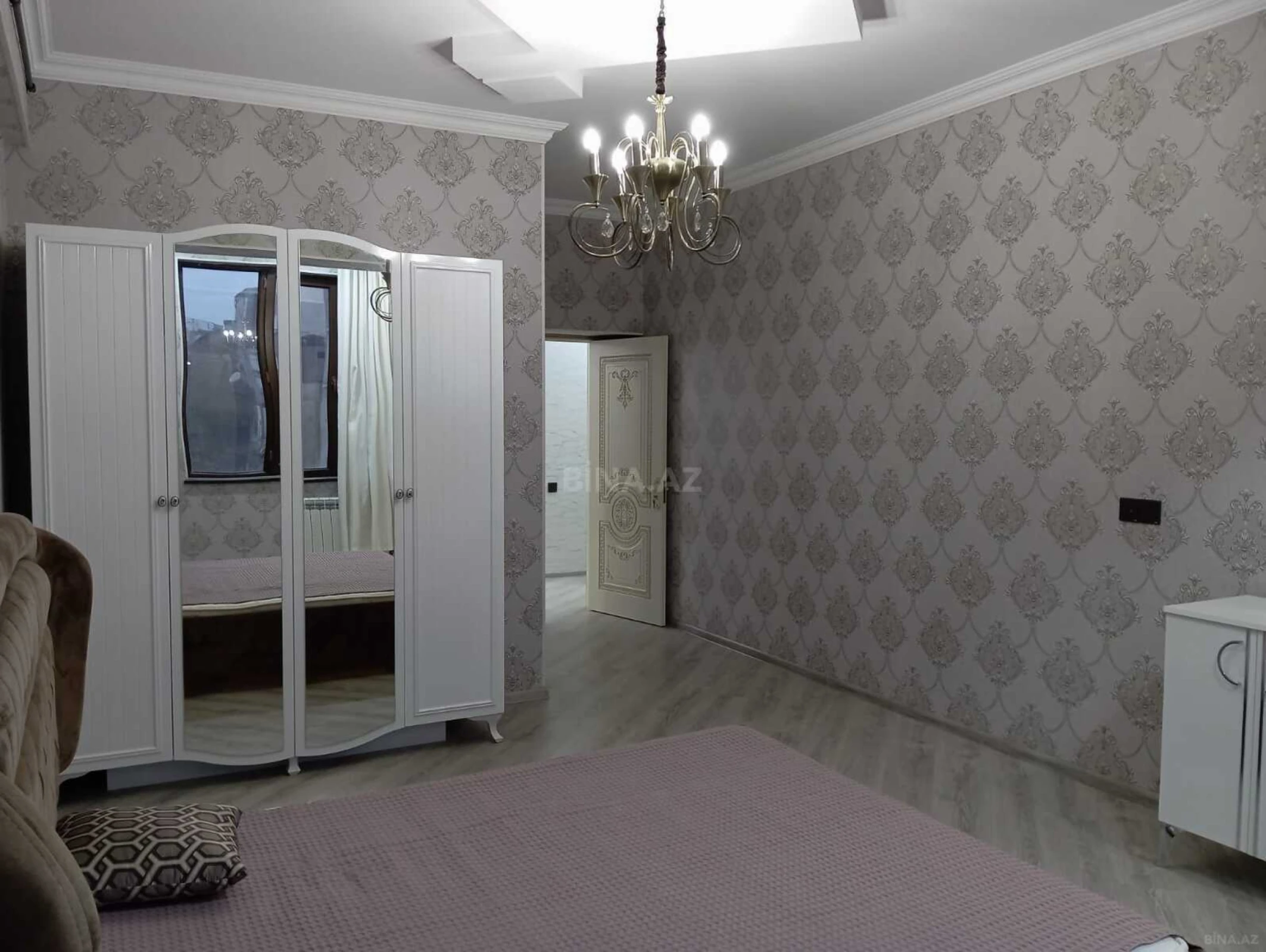 Satılır 2 otaqlı mənzil 88.2 m²