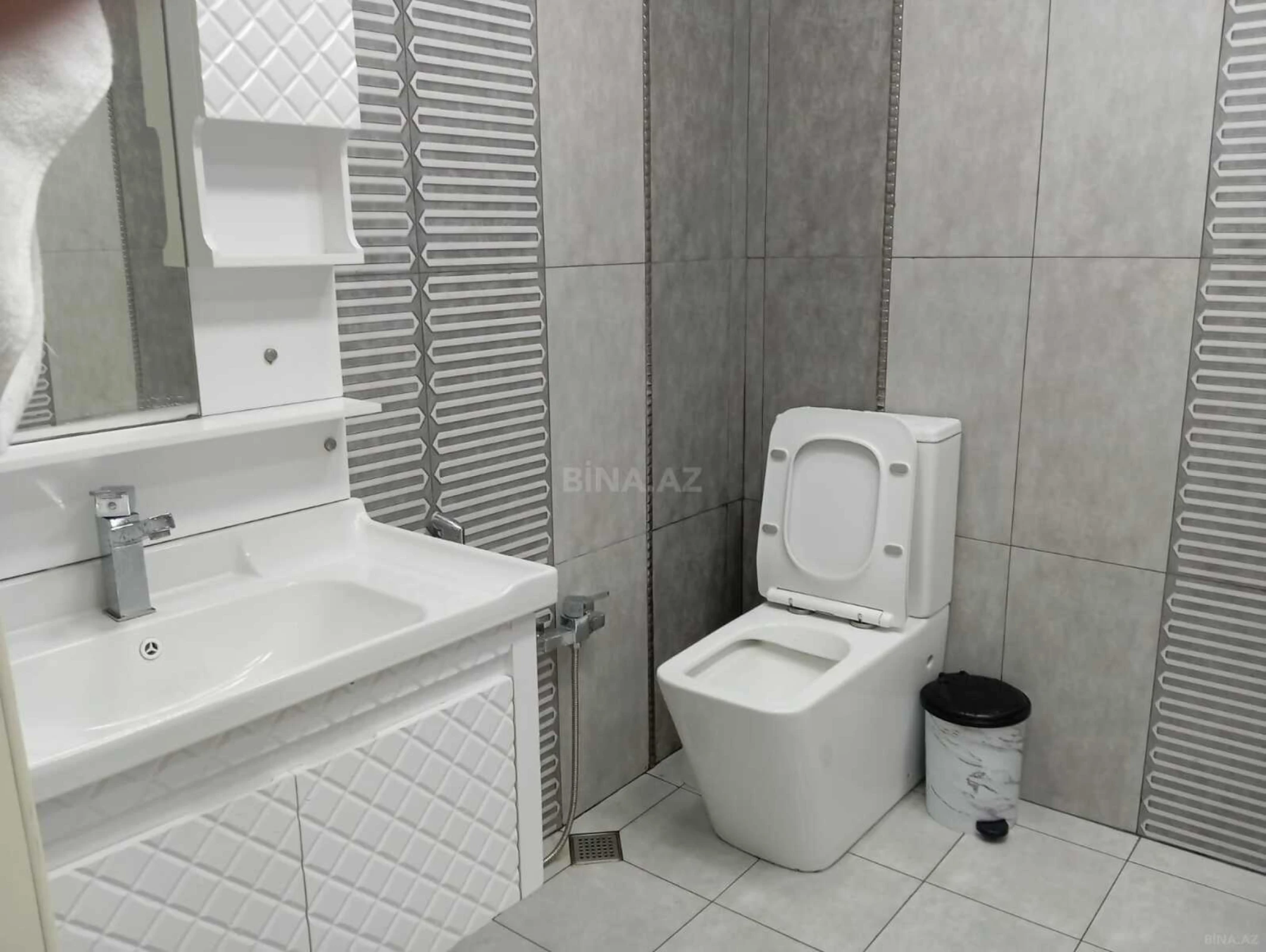 Satılır 2 otaqlı mənzil 88.2 m²