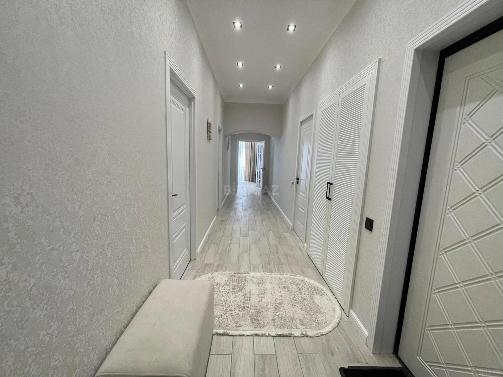 Satılır 3 otaqlı mənzil 112 m²