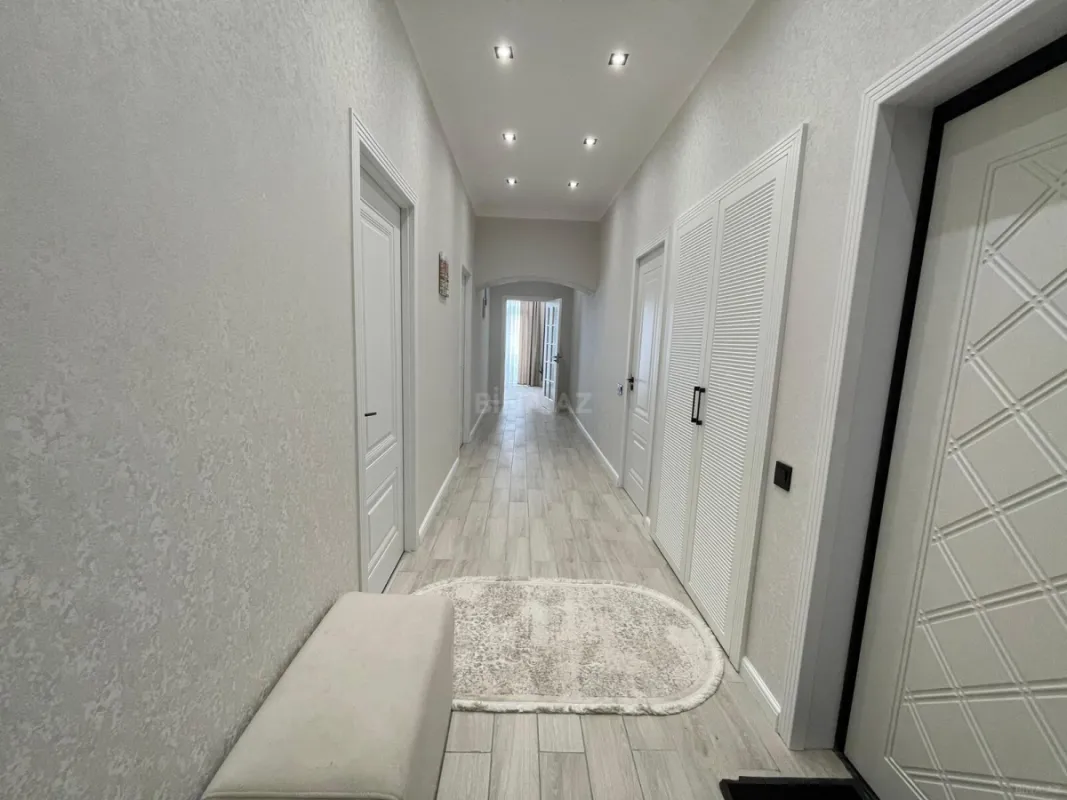 Satılır 3 otaqlı mənzil 112 m²