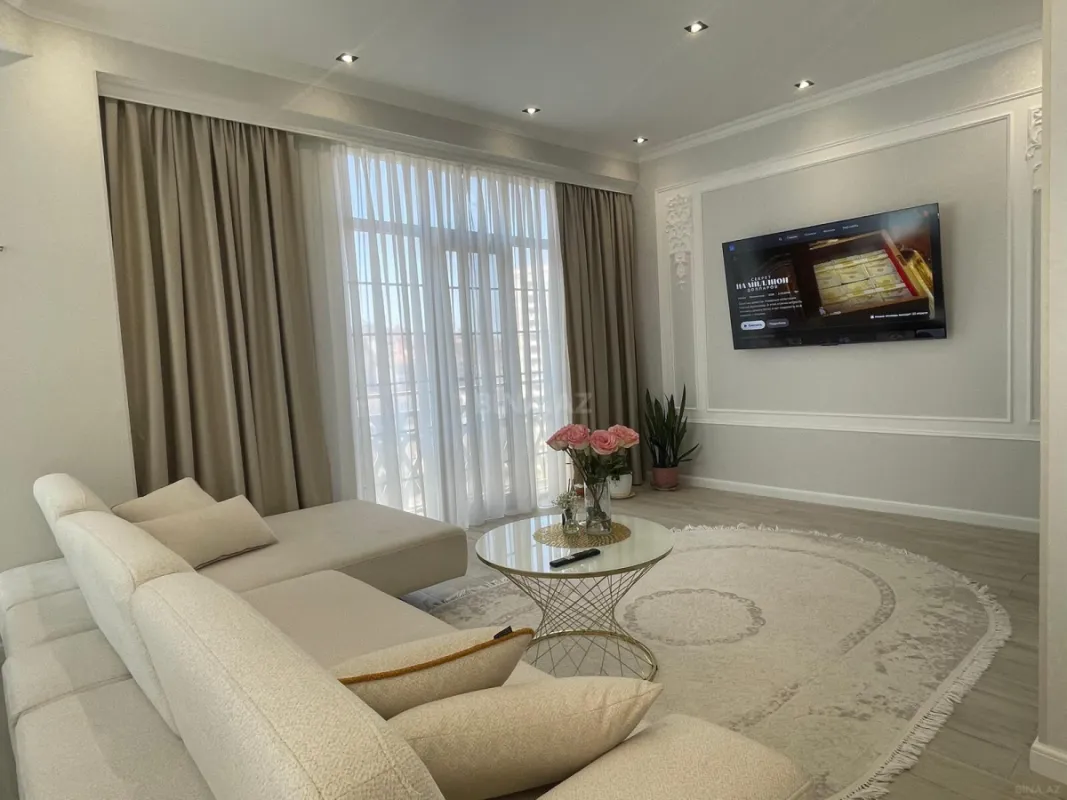 Satılır 3 otaqlı mənzil 112 m²