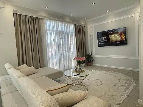 Satılır 3 otaqlı mənzil 112 m²