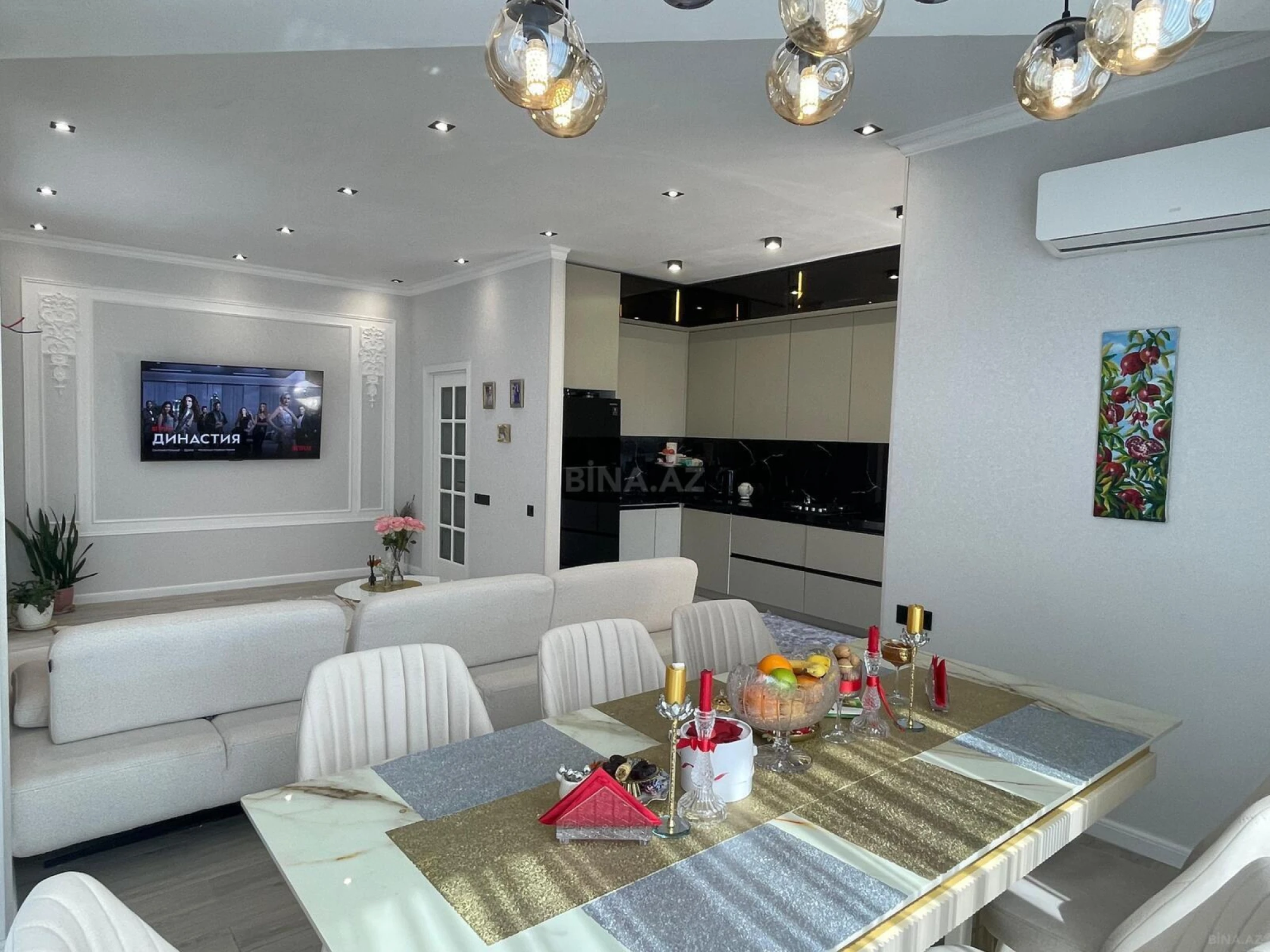 Satılır 3 otaqlı mənzil 112 m²