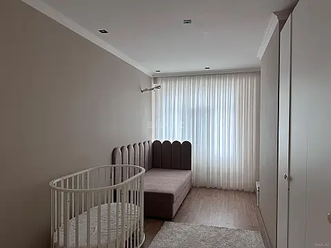 Satılır 3 otaqlı mənzil 112 m²