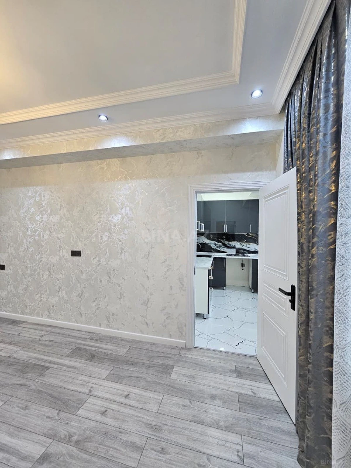 Satılır 2 otaqlı mənzil 44 m²