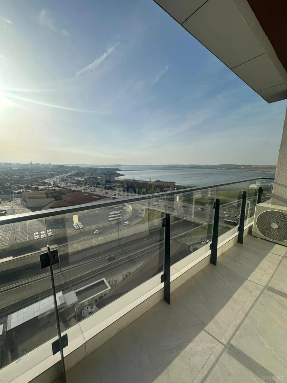 Kirayə verilir 3 otaqlı mənzil 101 m²