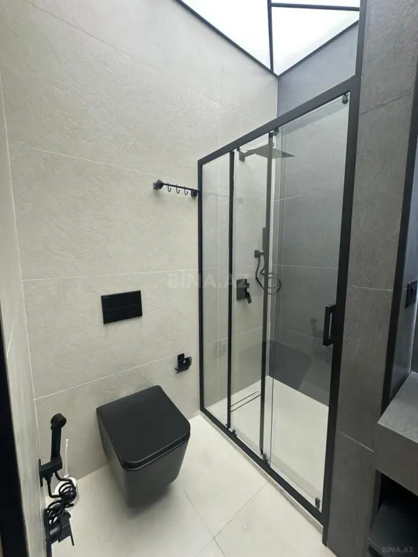 Kirayə verilir 3 otaqlı mənzil 101 m²