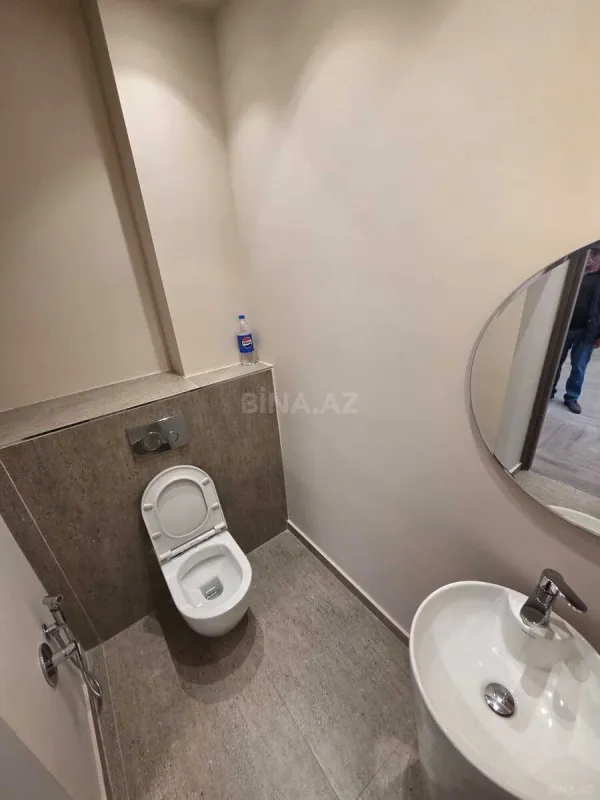 Kirayə verilir 3 otaqlı mənzil 158 m²