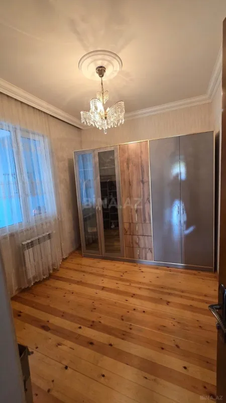 Satılır 6 otaqlı həyət evi 200 m²