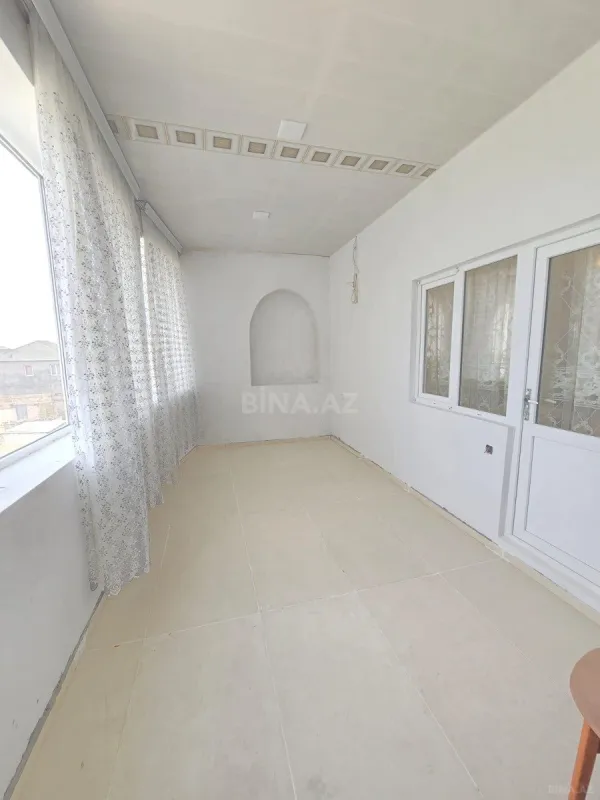 Satılır 6 otaqlı həyət evi 200 m²