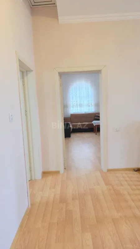 Satılır 6 otaqlı həyət evi 200 m²