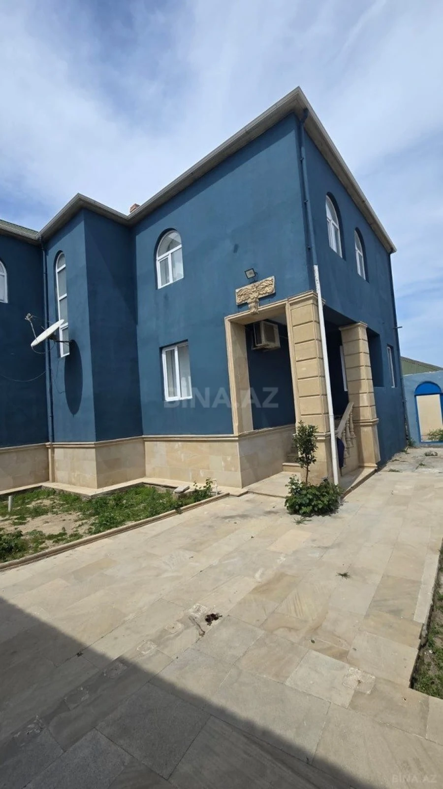 Satılır 6 otaqlı həyət evi 200 m²