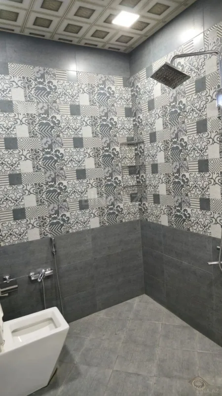 Satılır 6 otaqlı həyət evi 200 m²