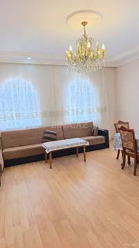 Satılır 6 otaqlı həyət evi 200 m²