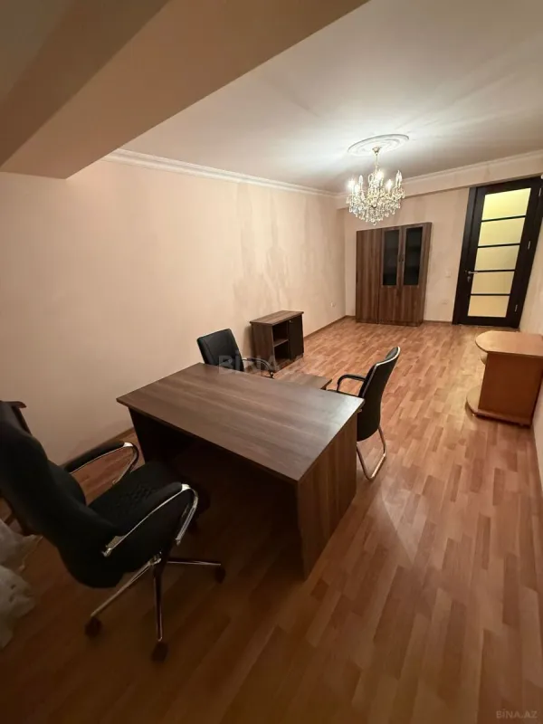 Kirayə verilir 3 otaqlı ofis 120 m²