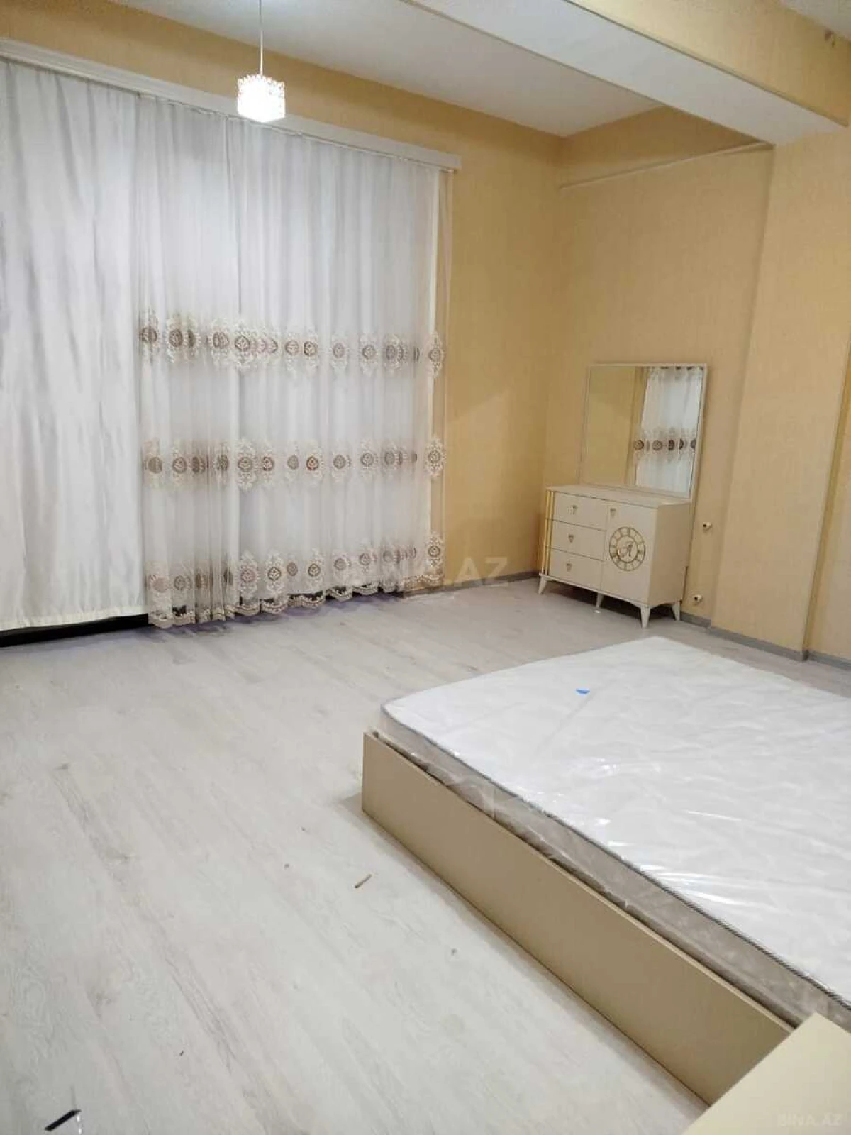 Kirayə verilir 3 otaqlı mənzil 100 m²