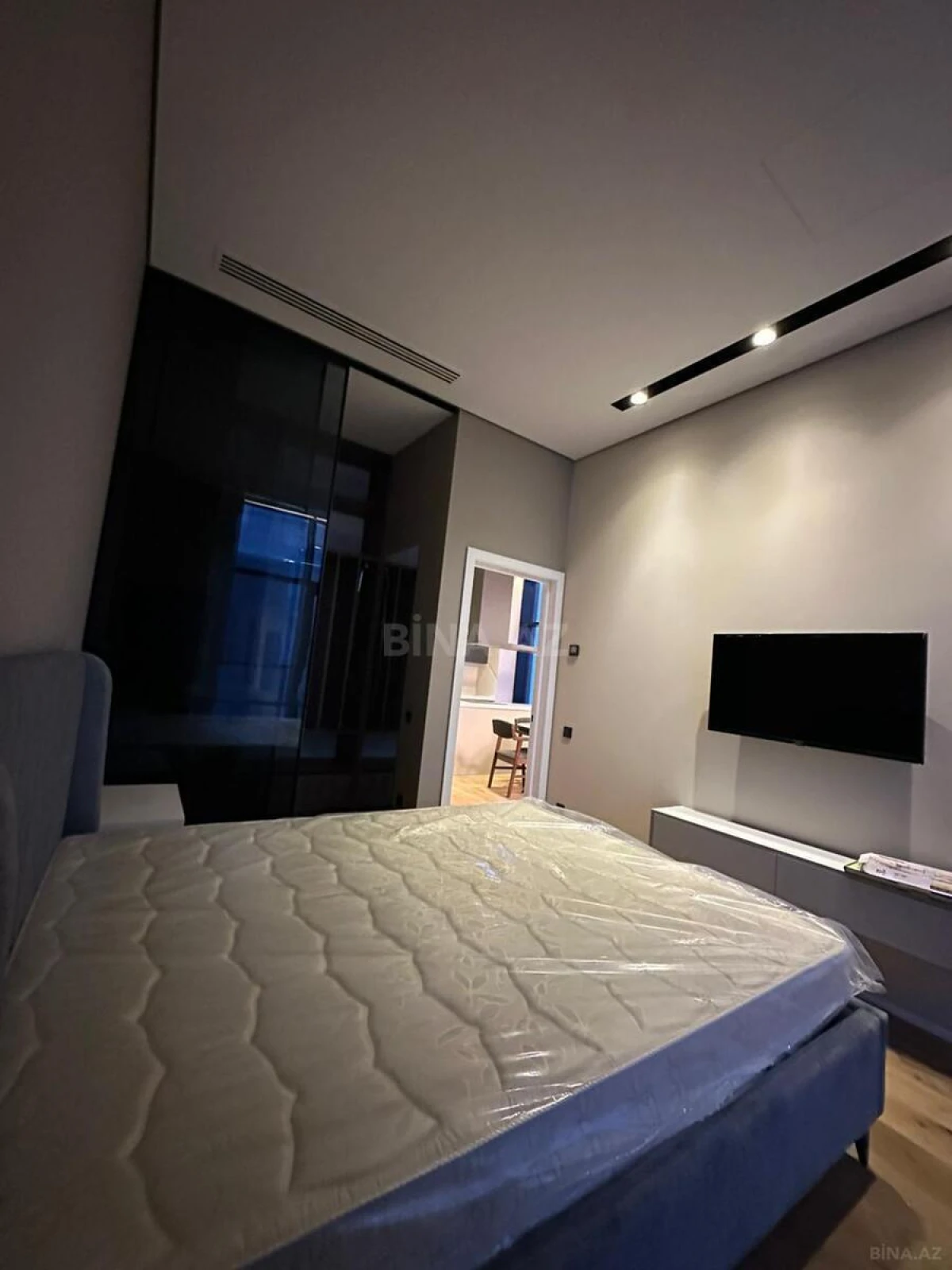 Kirayə verilir 2 otaqlı mənzil 85 m²