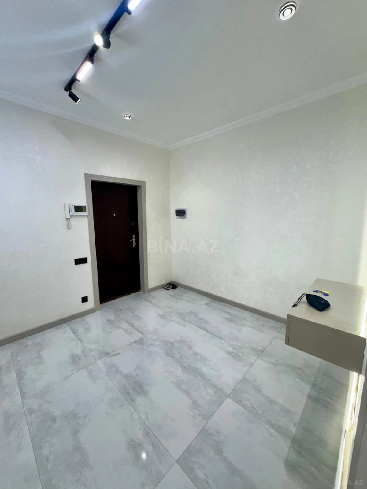 Satılır 3 otaqlı mənzil 95 m²